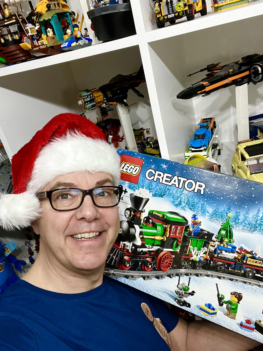 LBG_BRICKS's tweet photo. Grab your mince pies - its time for to build the Winter Holiday train live now over on YT https://t.co/pZCj8UuOwp with @theminifigwho #legowintervillage #lego #legos #legotrain #lego10254 #legofestivetrain #legocreatorexpert #legoicons #legolivestream #train #legolivebuild afol https://t.co/fujCxoM5es