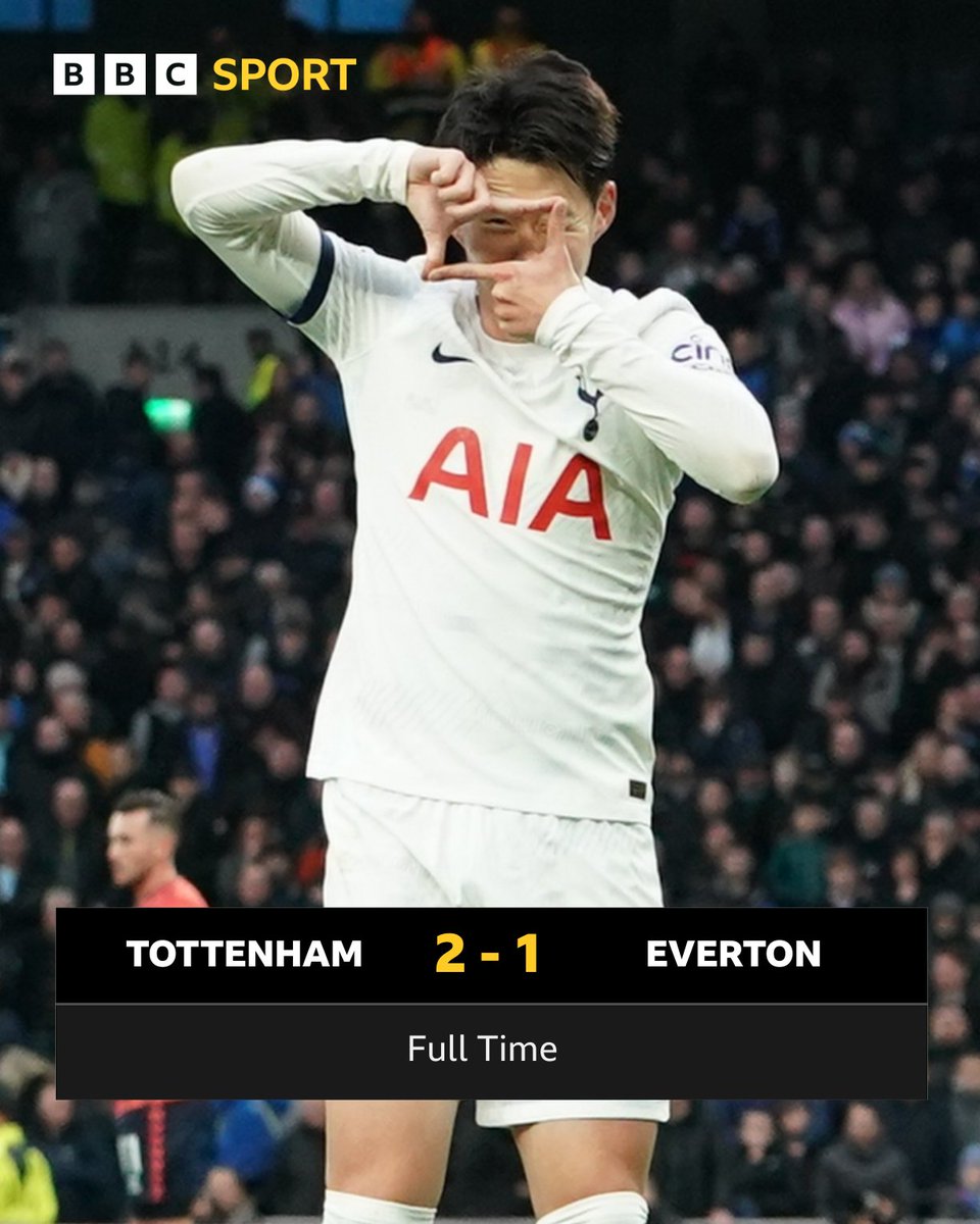 BBCSport's tweet photo. Tottenham will be in the top four at Christmas 🎄

Everton so close to a late equaliser.

#BBCFootball #TOTEVE https://t.co/MsEGEgD8ID
