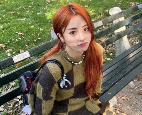 hyeincorp's tweet photo. YUNJIN SO CUTIE PIE https://t.co/c60lEJL2MC