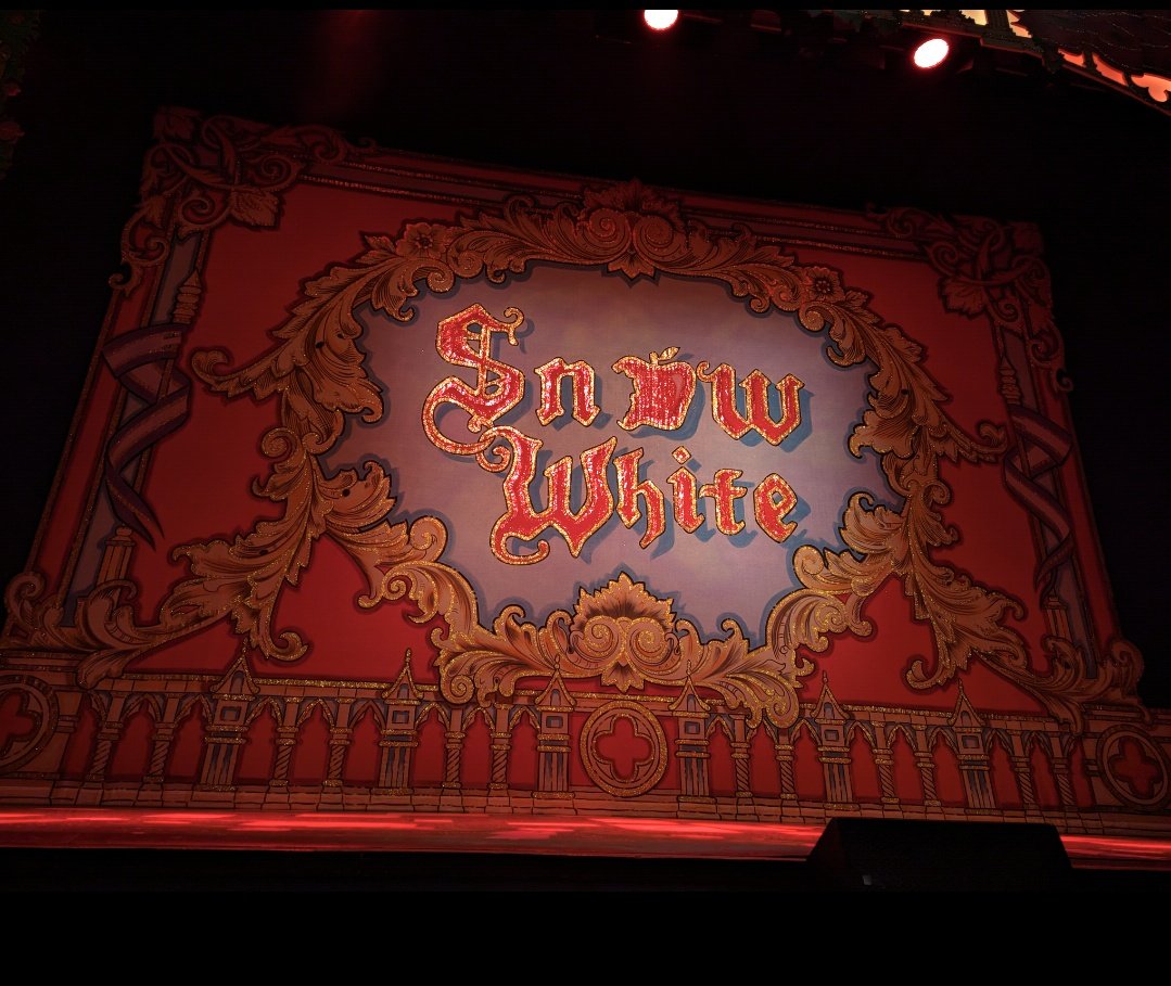 In my seat ready to see @MarcPickering @JoeyWilby and all the cast of Snow White for the second show of the day can't wait to see the show again tonight 😊❤️