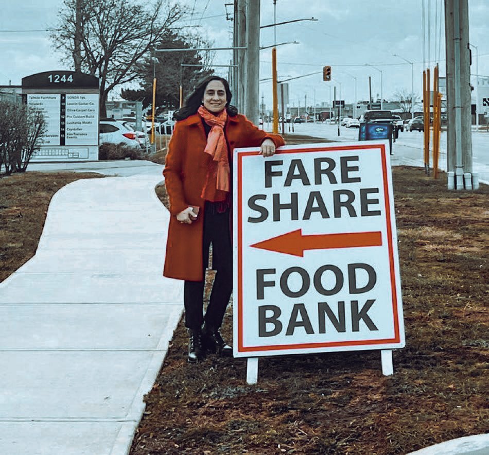 Ah, the holidays. A time of joy, celebration, and, apparently, government hypocrisy. Just two days before Christmas, we've got a scene that's rich with irony and ripe for a scathing critique. Picture this: Minister of Entitlement, Anita Anand, standing next to a food bank sign,