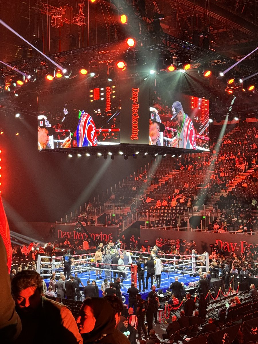 sherryabbasi93's tweet photo. Entertaining and competitive opening bout. Sanchez drops Fa twice in the bout with the third knockdown leading to the fight being waved off. Sanchez wins by TKO. #RiyadhSeason #DayOfReckoning #sanchezfa https://t.co/yFkgYaGYgY