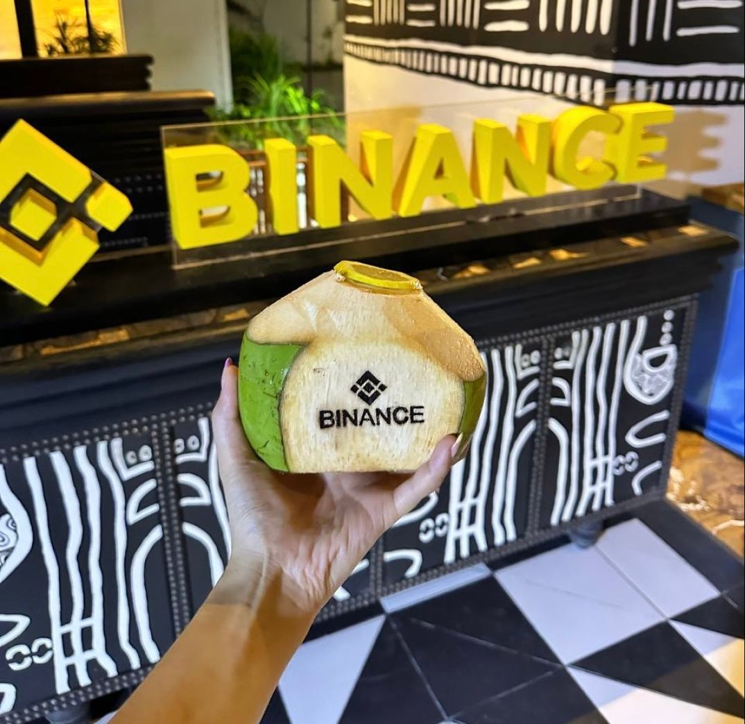 Ever seen a #Binance coconut? You have now 🥥