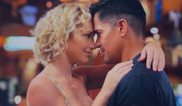Miggyfan03's tweet photo. A timeless love story. 
#MagnumPI #SaveMagnumPI #RenewMagnumPI https://t.co/WRmFqL9bRF