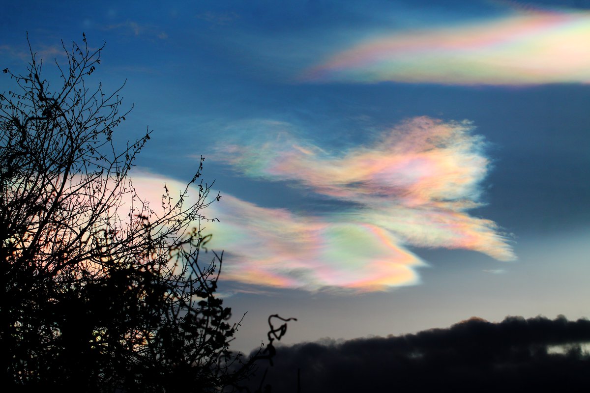 northernoptics's tweet photo. #Nacreousclouds #clouds #StormHour #Scunthorpe #Lincolnshire #Weather #NorthernOptics #photography https://t.co/rqbZ5gneoR