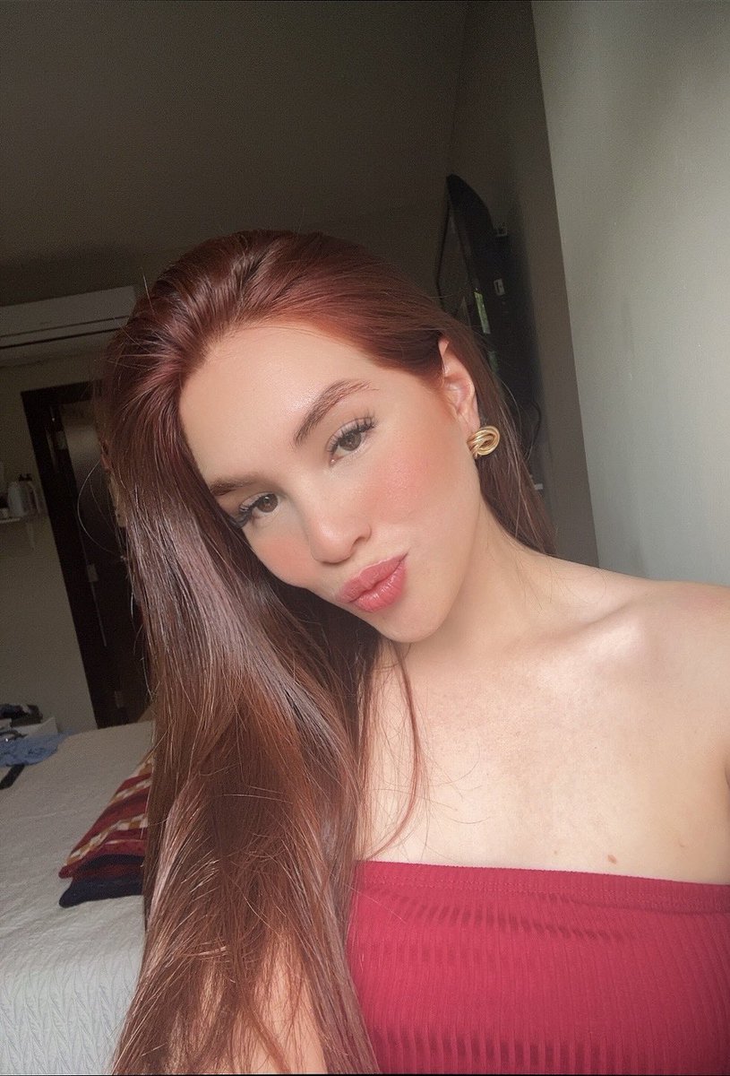 KatherineManzo_'s tweet photo. Después de hacerle caso a mi novio de pintarme el cabello ✨ https://t.co/vxGQEU9qdh