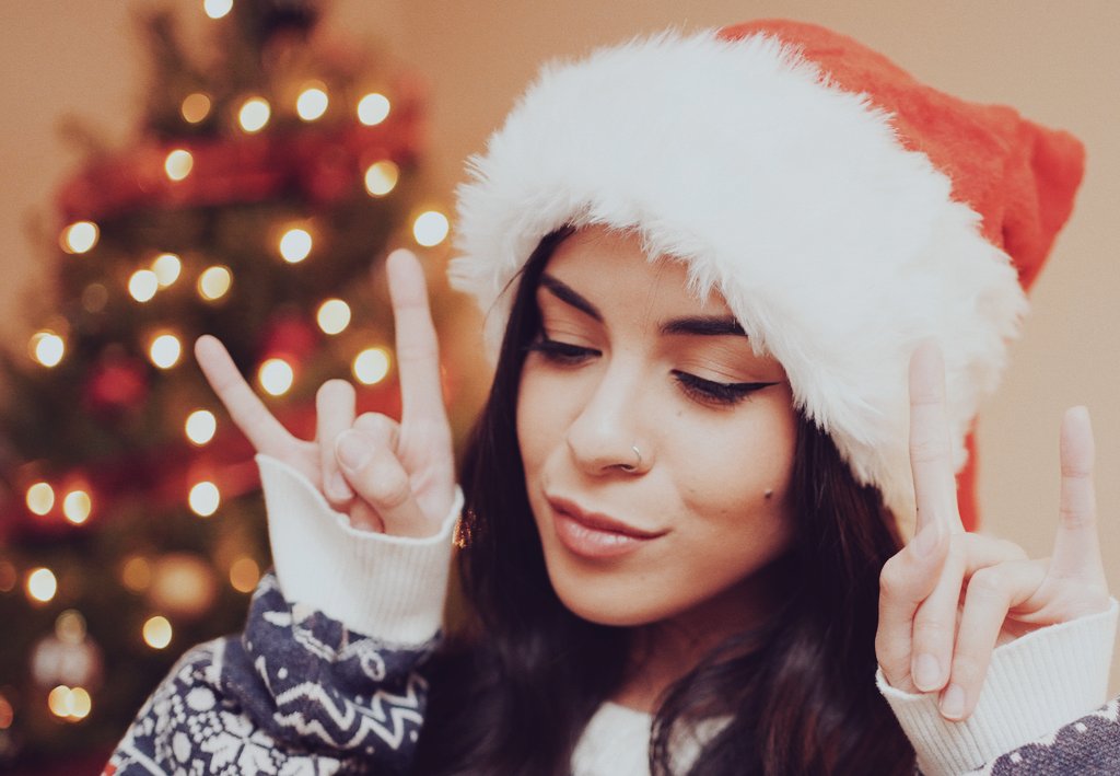 What's small and violent but enjoys the warm and cozies most of all? ☆ K