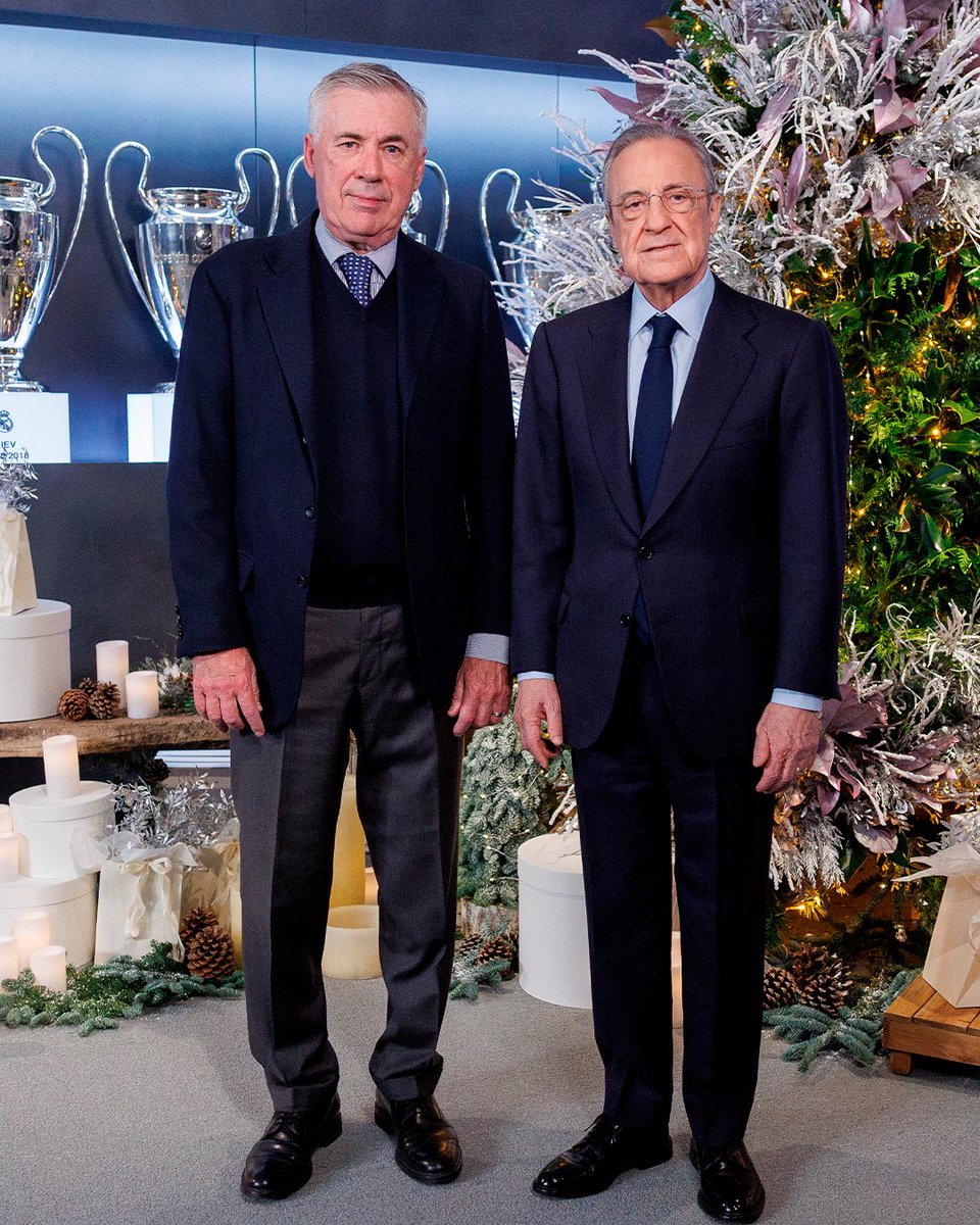 realmadrid's tweet photo. 💫 @MrAncelotti 
🎄 Florentino Pérez
#RealMadrid https://t.co/33LhbNwb7q