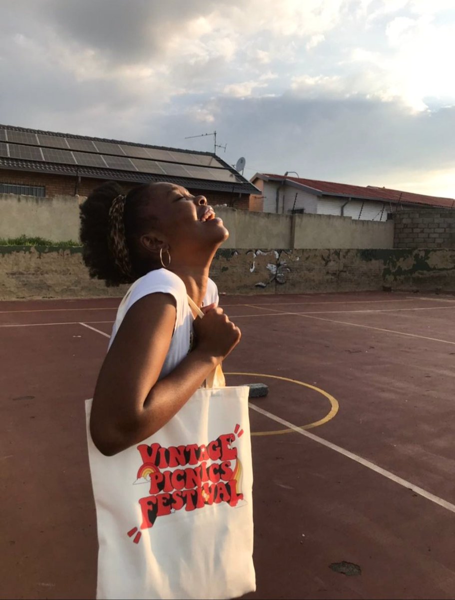 kumavanilla's tweet photo. Vintage picnics festival Summer Tote bag ☀️ R120 R60 Delivery Nationwide 🚚  DM IF YOU WOULD LIKE TO BUY ONE. ☀️💯🙏 https://t.co/IExODGhgv2