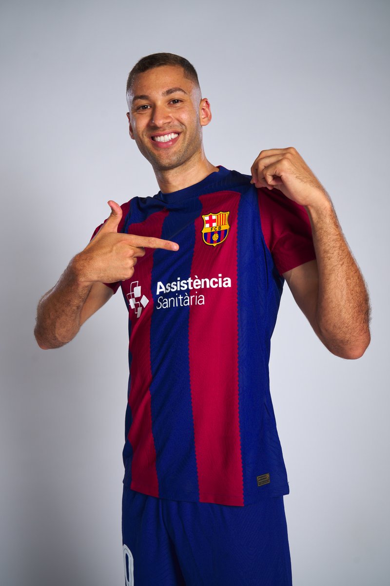 Min 11: GOOOOOOL DEL BARÇA! EL SEGON! GOOOOOL DE PITO!! GOOOOOL DEL MILLOR DEL MÓN! GOOOOOOOOL DE @Pitofutsal! XUT SEC QUE SE LI ESCAPA A ASIER! Barça 2-0 Xota