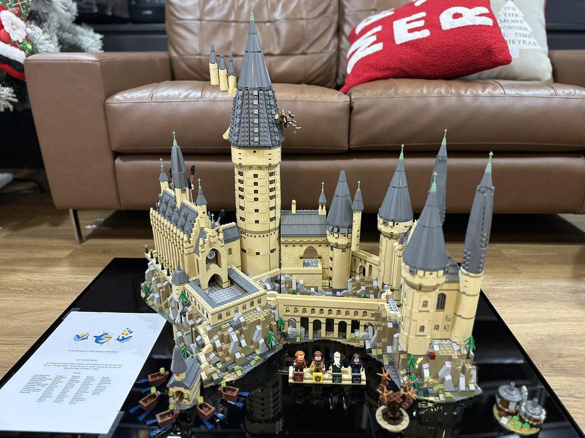 forfreenbeckPJ's tweet photo. Complete: Hogwarts Castle Lego for Becbec.

#BECKYFANCAMPING

Our Dearest #beckysangels,

This Hogwarts Castle LEGO is built on the foundation of the love we have for you. Through better or worse, ups or downs, we’ll always be with you. Happy Birthday and Merry X’Mas!
❤️🧚‍♀️🫶🏻 https://t.co/XJ9M3GPzDg