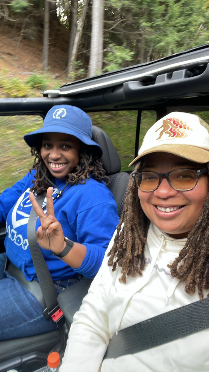 CagneyElayna's tweet image. What a blessing it is to do life with such a beautiful person… happy anniversary to my love.. when we’re well we’ll celebrate to proper way.. for now.. know that every love song reminds of you 😘 #mysurething #mydream #thinkingoutloud #thebrokenroad  #staywithyou @CoachShabazz