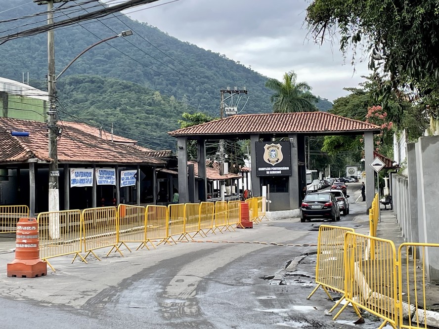 ⚠️ SAIDINHA DE NATAL

Pelo menos 1.770 detentos que cumprem pena no regime semiaberto deixarão presídios do Estado do Rio de Janeiro, a partir das 6h de amanhã.

Os detentos deverão retornar até às 22h do próximo dia 30. Quem não se apresentar será considerado foragido.