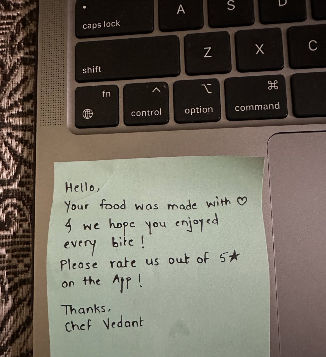 sdchandran0x's tweet image. Delighted with my Swiggy order! 🍔 The chef added a personal touch with a thoughtful message. Feeling the love and savoring every bite! #FoodieJoy #SwiggyDelights #bangalore