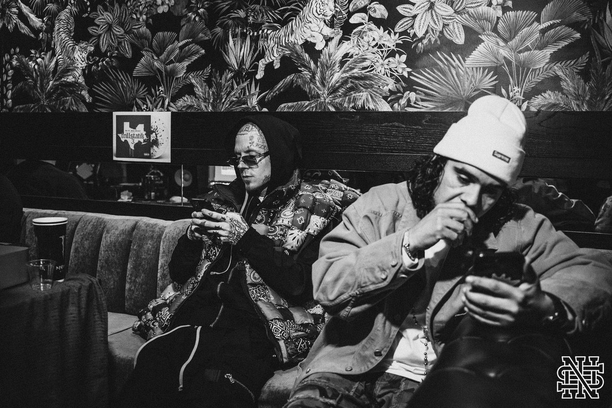 UFOFev's tweet photo. Yo twin @MILLYZ I can’t go nowhere without them asking for this feature. 

🛸💎🛸 https://t.co/AwVadu4yC4