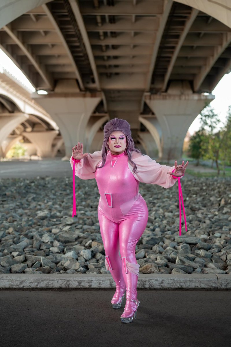 It’s Psylocke Saturday! A few more shots from @lindseystoebnerphoto during the @thatsquad X-Men shoot. #psylocke #betsybraddock #xmen #cosplay #dragqueen