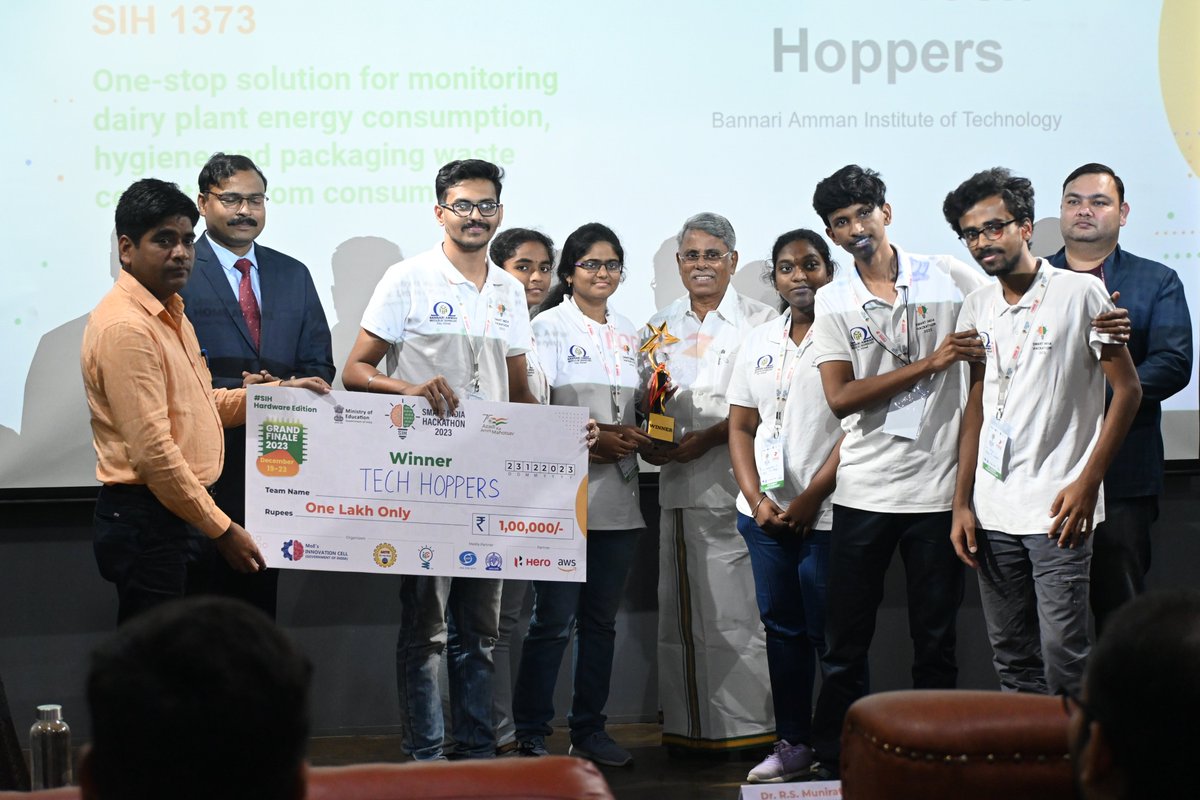 FORGE_FORCE's tweet photo. #SmartIndiaHackathon2023 (HW Edition) Winner Announcement! The pinnacle moment arrived with the unveiling of exceptional achievers across various categories. Check the thread for the complete list of winners and more photos! @VishForge @Meeraforge https://t.co/TSitprPYZz