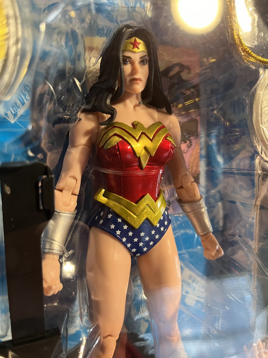 Santa came early!🎄@mcfarlanetoys 
#WonderWoman  #dccomics #McFarlaneCollectorEdition #actionfigures #mcfarlanetoys #toycollector #ActionFigure #superhero