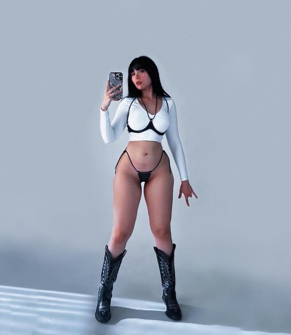 leather harness supplier gf at this point https://t.co/f09gdkgCI9