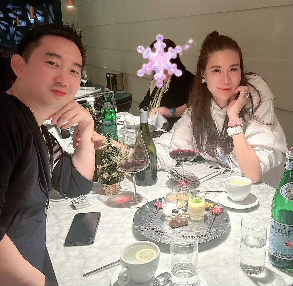 JenniferChengLo's tweet photo. #TBT 12th (!) anniversary dinner - swipe to see what we ate 😄

#JenniferCheng #jenniferchenglo #JennClub #NewChicCapital #acefund #chosencollective #entrepreneur #investor #creator #pianist #actress #model #aceinvestmentmgmt #acehedgefund #aceassetmgmt #aceadvisory #crypto #btc  #bitcoin  #blockchain #tech #coinsgroup