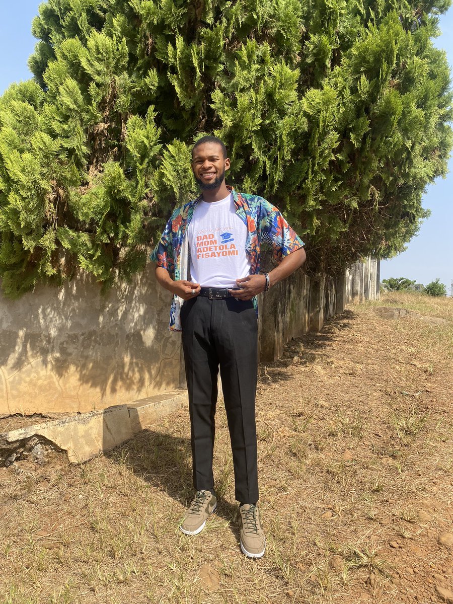 Fashmanofficial's tweet photo. I came, I saw and I conquered eh, Eni mowe sha lomo way 
#signout day 
#invicta https://t.co/6F1A578m3c