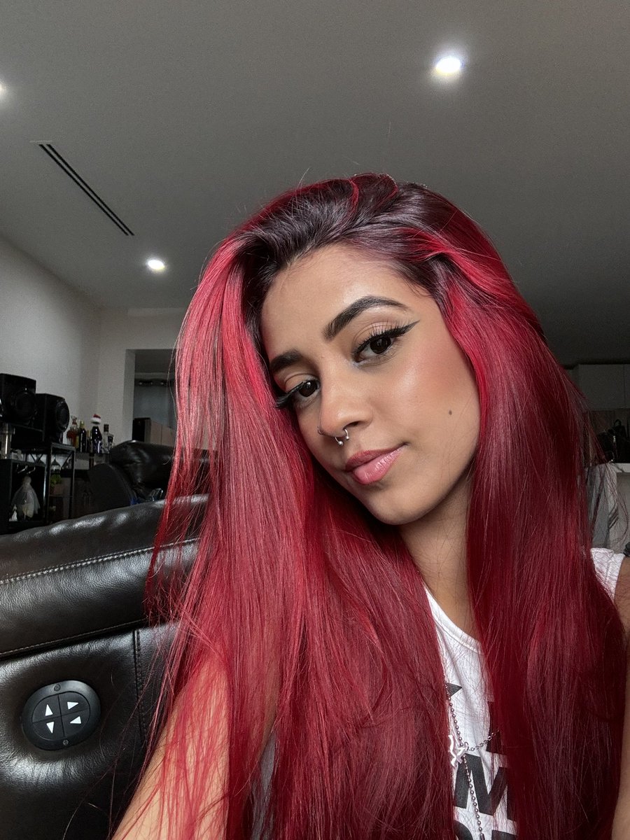 Rebelde_redhead's tweet photo. 🍒 https://t.co/zF8NhIBy9k