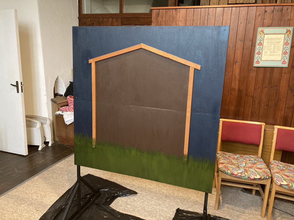 KreftRudhlas's tweet photo. For the first time since leaving our old church Mr KR and I have been constructing for church. I might have strep throat but I will not be defeated. #crafting #crafty #cribservice #Christmas2023 #layled #laity #ministry https://t.co/OQQiH4sEuX