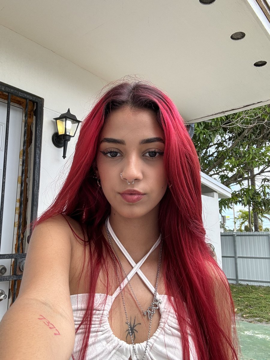 Rebelde_redhead's tweet photo. 💅🏻🫠 https://t.co/qmEpgl6NAA