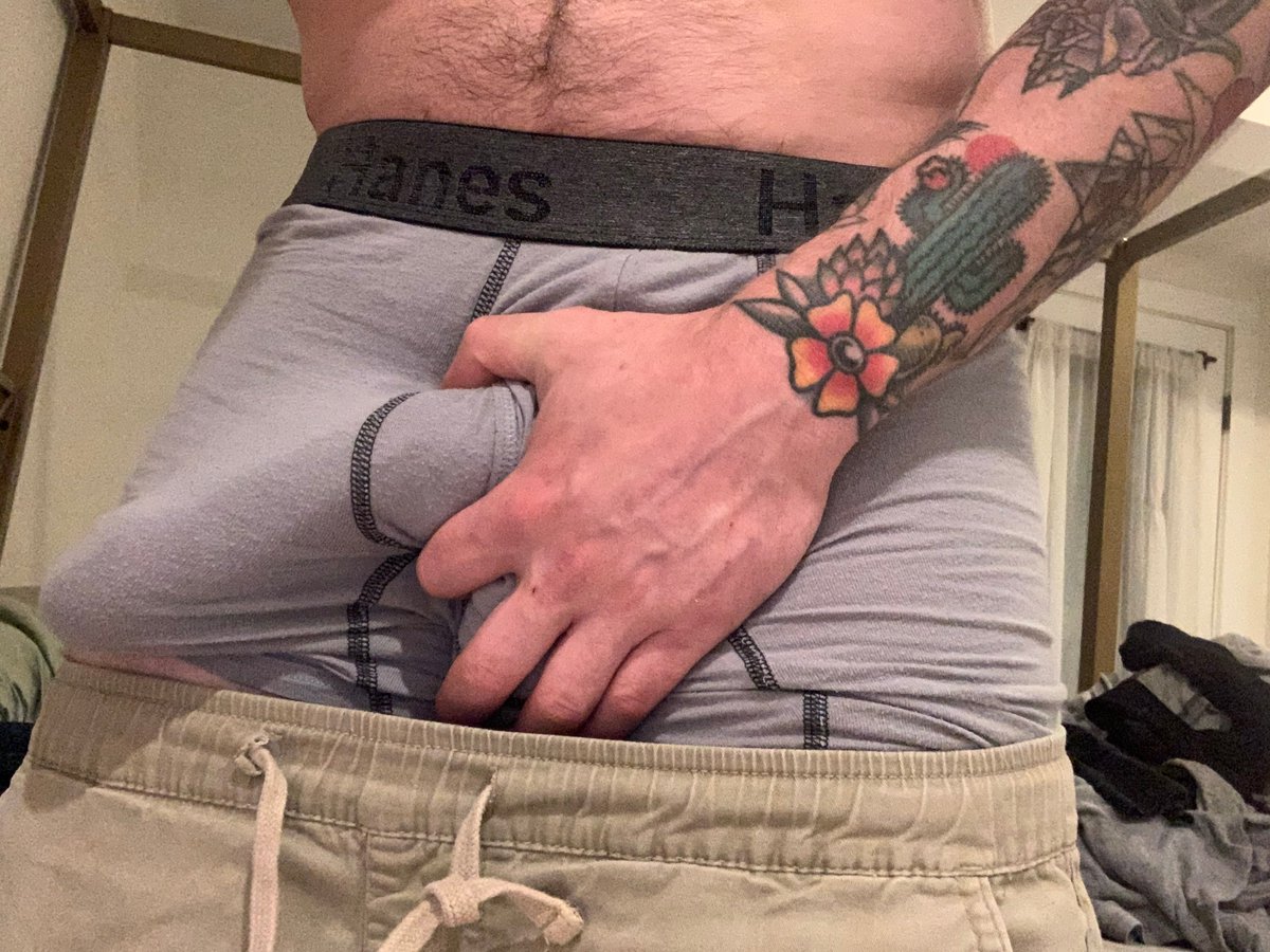 AlexLong6969's tweet photo. *Objects in mirror may be larger than they appear*

#bigdick #hung #bwc #hugecock #bigdickchallenge #hung https://t.co/fnTGJjkIss