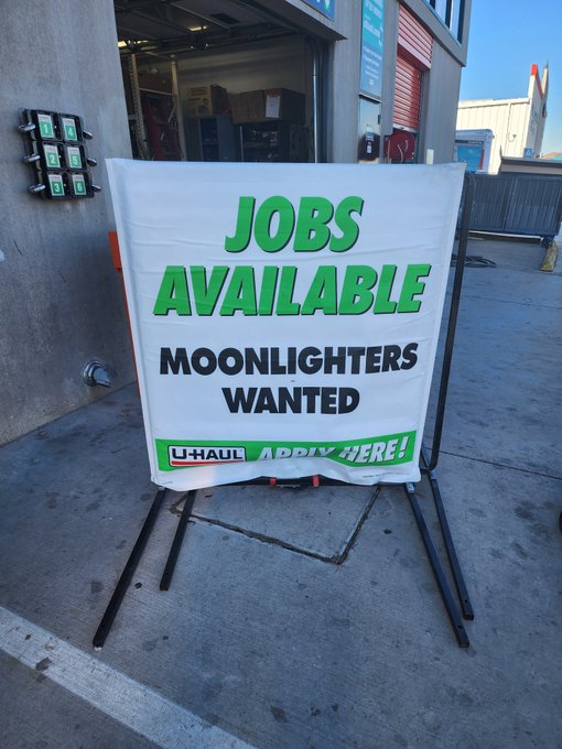 Part-time jobs available! Location at College and Boulder Highway. https://t.co/7p15ZAaDFi