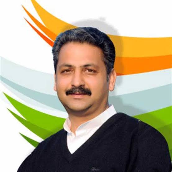 I congratulate Shri @VijayIndrSingla ji on his appointment as the joint treasurer of AICC. He has my best wishes.