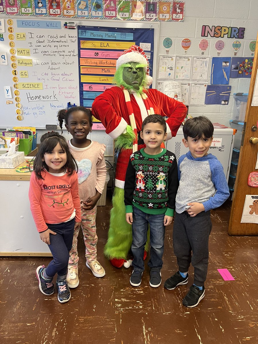 Oh no! Look 👀 who came to visit our class! #sesyonkers