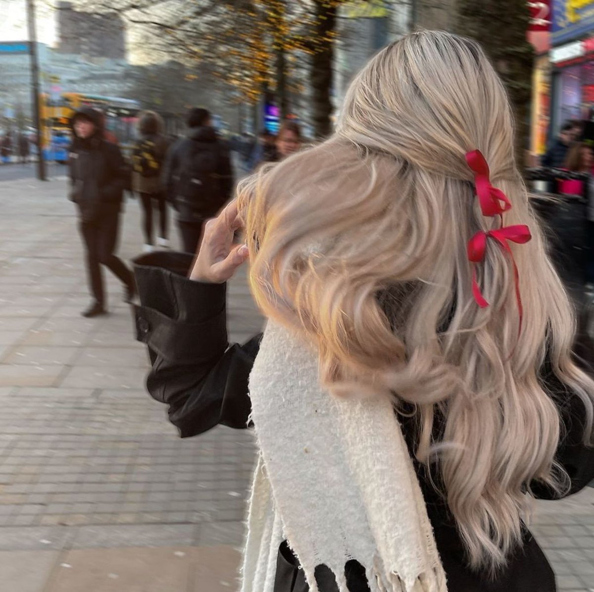huntordyeuk's tweet image. Is your hair sorted for Christmas Day? ❄️ We have everything you need to get your hair looking party ready! 

Using @shrine

Shop now on Hunt or Dye ❄️ #hod #huntordye #hair #newhair #dyedhair #hairdye #wavyhair #curlyhair #xmashair #xmasdayhair #christmasdayhair #silverhair