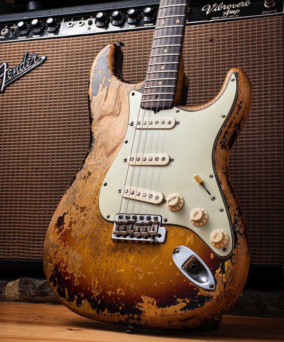 Scott Mckeon's 1962 Sunburst Fender Strat #guitar #Fender #Stratocaster #FamousGuitars #ScottMckeon