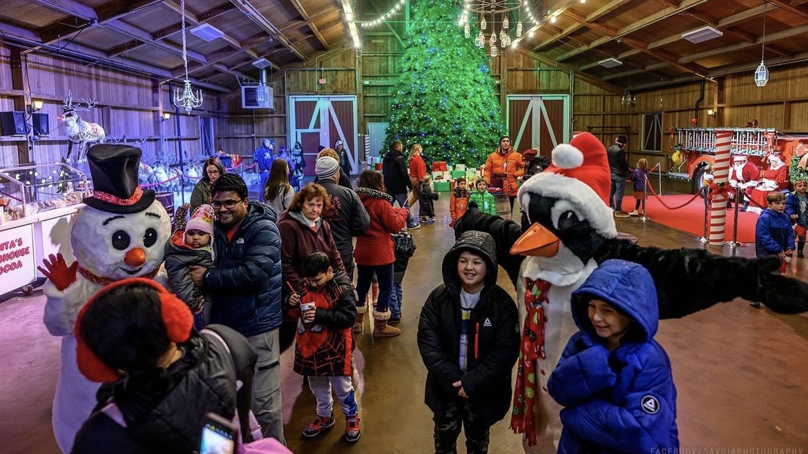 UW's tweet photo. Join @wastatefair for the final day of 'Holiday Magic!' Don't miss out on this event filled with activities & entertainment. π #WashingtonWeekend
Limited tickets available onsite by the blue & green gates.
More info: https://t.co/3zEnISWb5a
π·: Washington State Fair https://t.co/isqJNnMIXL