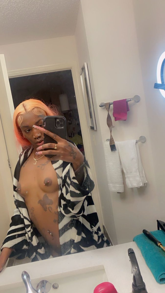 Hi guys . 💕🎁  onlyfans.com/lexyfineassss