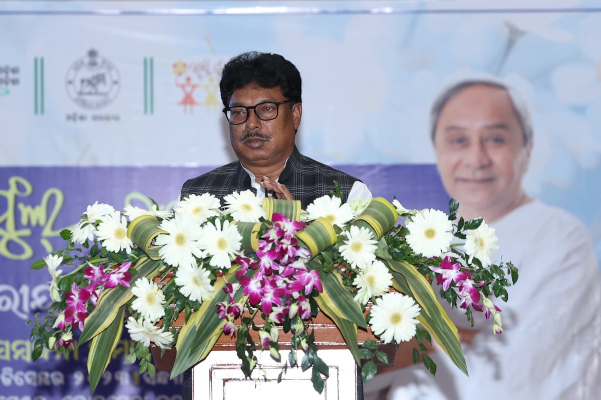 scstdevdept's tweet image. Shri Sudam Marandi, Honourable Minister, School &amp;amp; Mass Education, Odisha, shares his insights during the felicitation ceremony of Zonal #Sargiful-2023 winners.
#janajati #sanskruti #pragati #indigenous #systemenablers #forthefutures