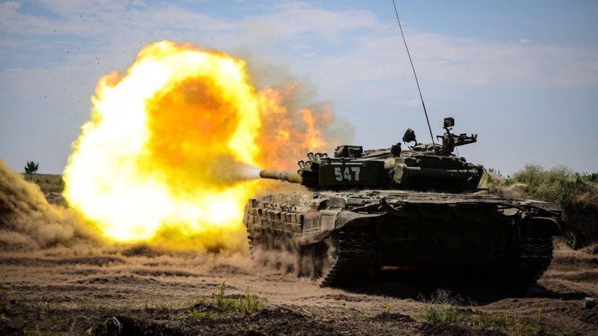 nexta_tv's tweet photo. Russia may try to attack Europe in the winter of 2024/25

This is reported by BILD with reference to its own source in foreign intelligence. According to the source, Russia may attack Europe at the very moment when the United States will be "leaderless".

It is about the transition period in November 2024, between the potential departure of the current U.S. president and the entry into office of the new one.
