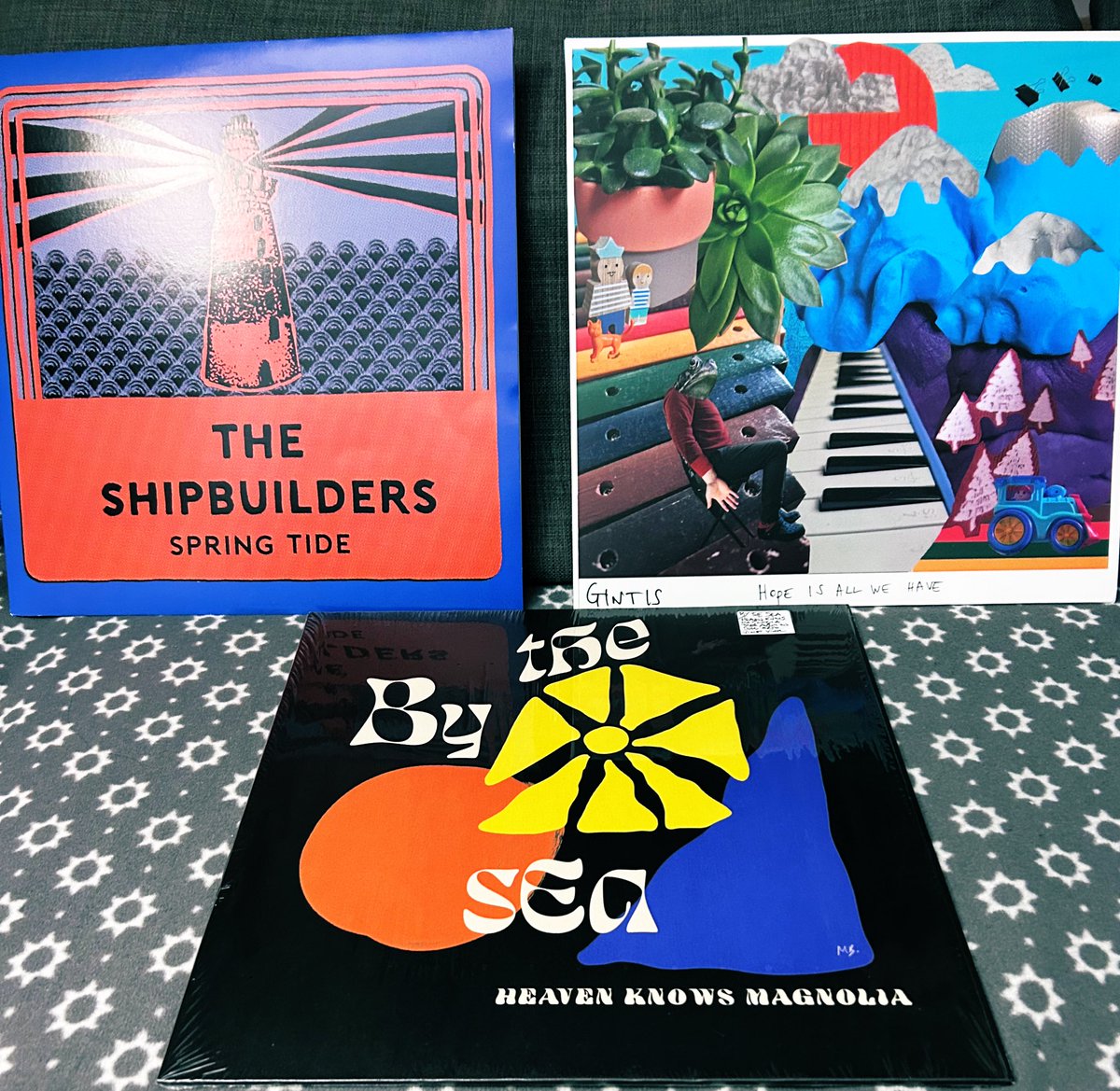 The Holy Trinity @TheShipbuilders @Gintismusic @ByTheSeaBand #lighthouseeffectonSpringTide