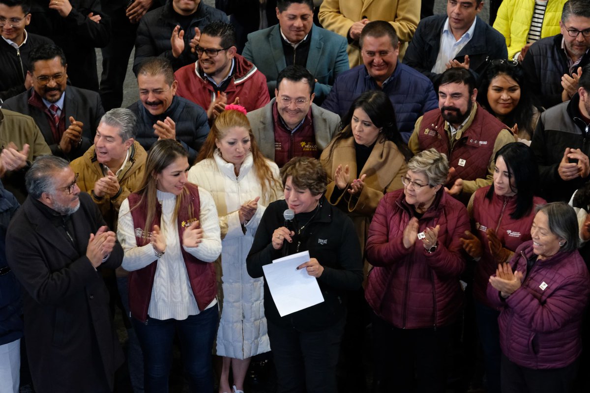 ENCONCRETO_'s tweet photo. Delfina Gómez atiende a más de mil asistentes en Segunda Audiencia Ciudadana; “Estamos haciendo historia con El Poder de Servir” https://t.co/hl3pAZJw96
