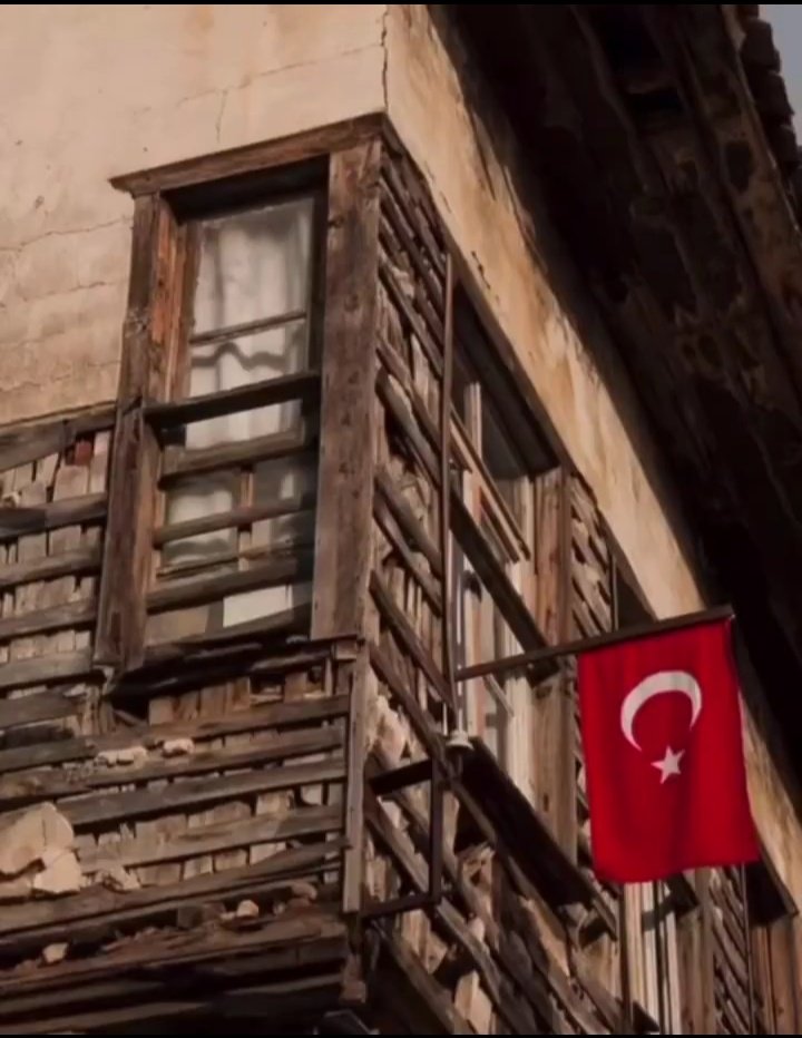 Rmysa__Ylmaz's tweet photo. Yine yurdumun samimi, gariban insanlarının çocukları şehid oldu. Kahrolsun terörizm. Kahrolsun kardeşliğimizi yok etmeye çalışanlar. https://t.co/B6cEYuJpVa