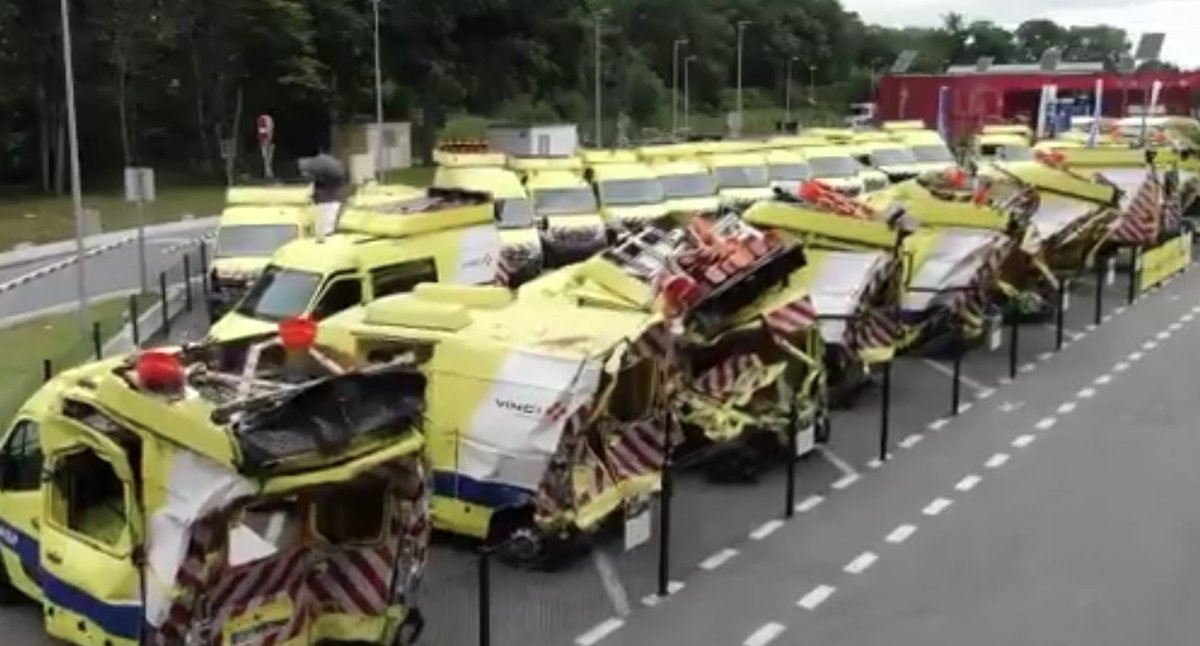 <a href="/roadcc/">road.cc</a> Hi Viz for drivists as they seem to collide with each other more than with other road users.