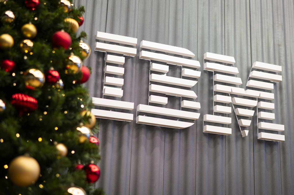 Happy Holidays and Merry Christmas 🌲💫✨⛄️ 🎁 Wishing to all our clients, partners and people a joyful period with families and friends! #IBM @IBM #IBMItaly #MerryXMas