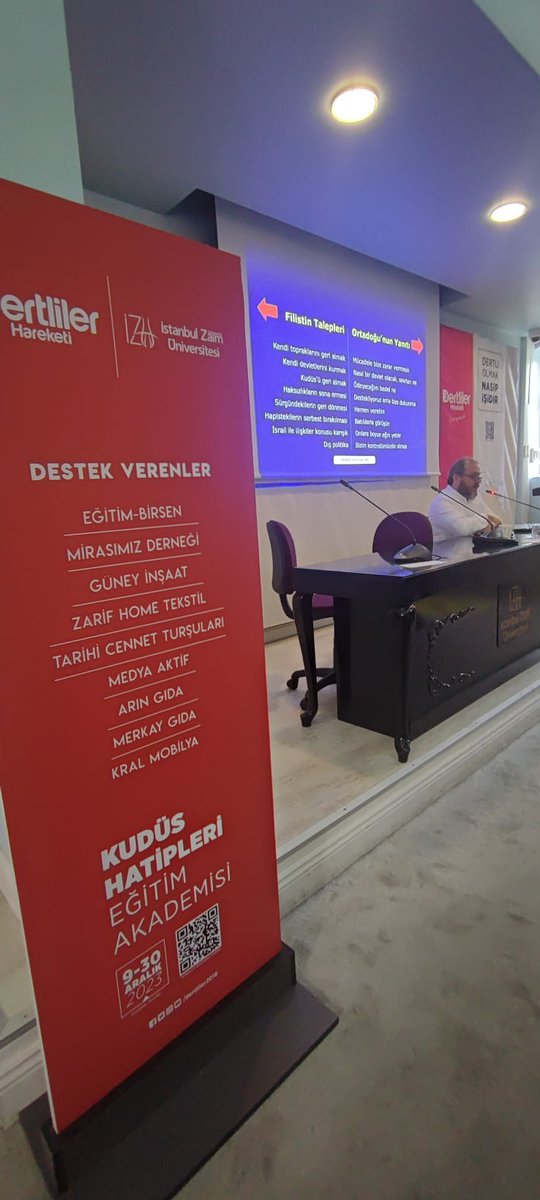 dertliler2016's tweet photo. "#KudüsHatipleri Eğitim Akademisi" üçüncü haftanın ikinci dersi kapsamında Marmara Üniversitesi Öğretim Görevlisi Dr. Ahmet Emin Dağ Hocamızın "Filistin ve Ortadoğu Siyaseti" konulu sunumunu dinledik. 

Teşrifi ve sunumu için Hocamıza teşekkür ediyoruz. #Derdimizİnsanlık https://t.co/FNm8qNyl06