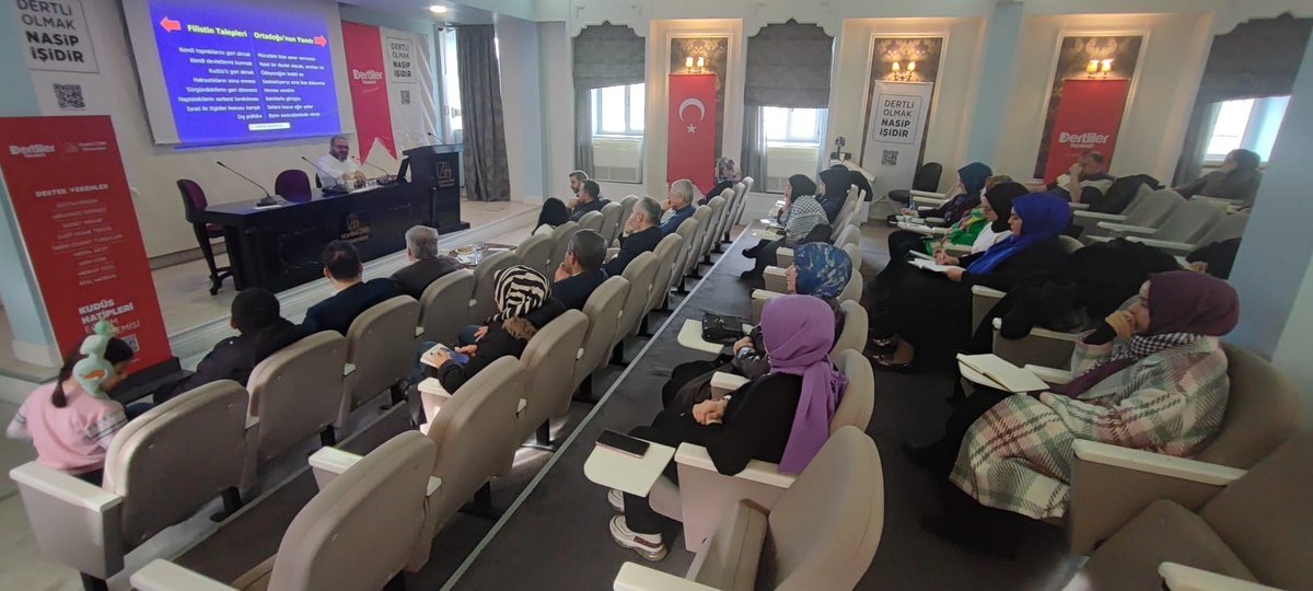 dertliler2016's tweet photo. "#KudüsHatipleri Eğitim Akademisi" üçüncü haftanın ikinci dersi kapsamında Marmara Üniversitesi Öğretim Görevlisi Dr. Ahmet Emin Dağ Hocamızın "Filistin ve Ortadoğu Siyaseti" konulu sunumunu dinledik. 

Teşrifi ve sunumu için Hocamıza teşekkür ediyoruz. #Derdimizİnsanlık https://t.co/FNm8qNyl06