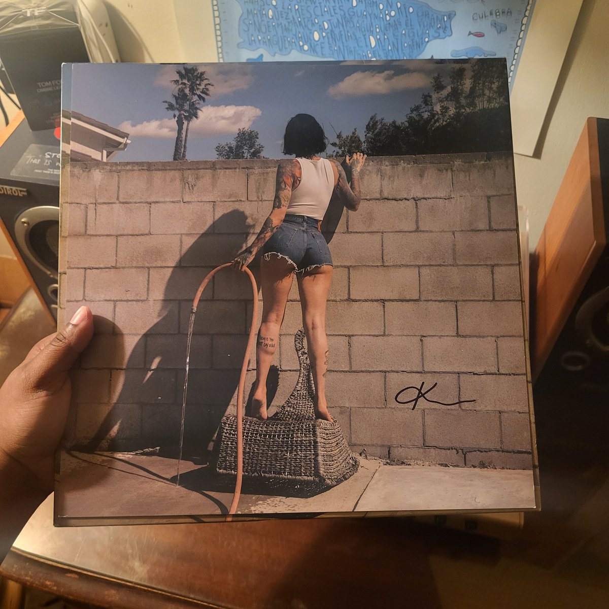 beyondbinary91's tweet photo. #VinyloftheDay: It Was Good Until It Wasn't - Kehlani 
This is one is kinda special. We haven't listened to it in a while, though. Today is as good a day as any. #IWGUIW #Kehlani #ItWasGoodUntilItWasnt  #Vinyl #OnMyTurntable https://t.co/79u6DKZDCc