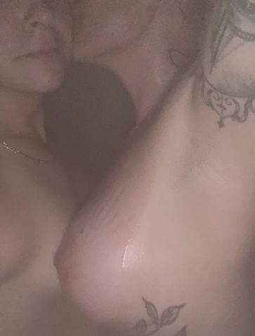 QuinnStJamesOF's tweet photo. 🔥https://t.co/uZCXNzHdQp

#BdsmPlay #Handcuffs #Lgbt🌈 #WLW #LgbtLove #LgbtqPride #BallGag #BdsmLove #SpecialRequest #Collabs #FreshFace #InfluencerLife #TiedUp #FetishModel #StudsOfInstagram #BoxerBriefs #LesbianLove #BendOver #GoodGirls #Behave #PhotoShootSession #LgbtqMemes https://t.co/ccBpZVpDPu