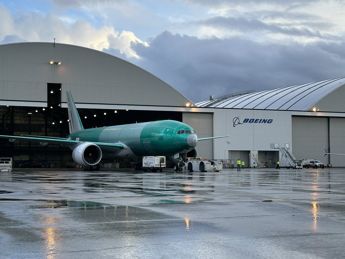 I love working @flypdx! Sneak peak of brand new beautifuly painted aircraft from @Boeing paint before they get delivered. @qatarairways A7-BTA did not disappoint. Been about 2.5 years since we last had a #b777. Such an amazing piece of engineering. #b777f #aviation