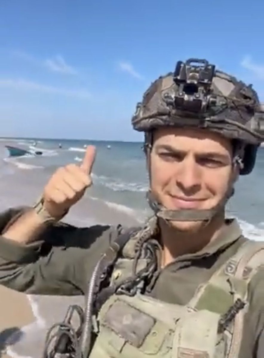 DrSakriKaia's tweet photo. Lieutenant Omri Schwartz is killed
His last photo in Gaza on the beach https://t.co/XwHbdfZfK8