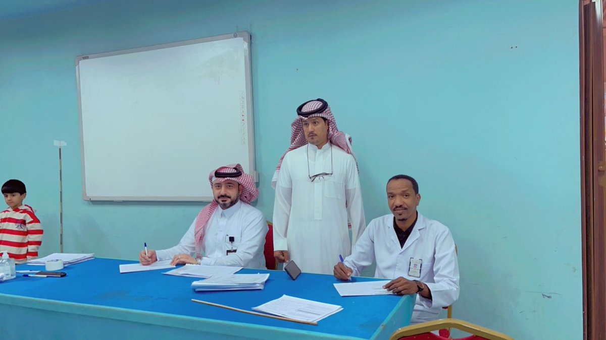 WajehHealth's tweet photo. زيارة لمدرسة الحارث بن نوفل من قبل الصحة المدرسية بالقطاع الصحي بالوجه وعمل الفحص الاستكشافي للصف  ( الاول ابتدائي والرابع ابتدائي ) https://t.co/CS98vcaWEB